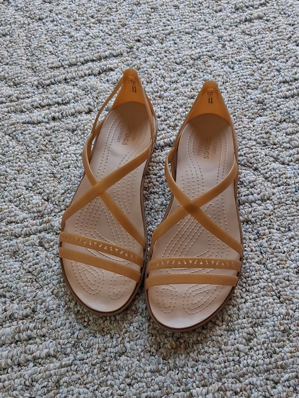 Crocs Isabella Cut Strappy Sandals ~ Dark Gold/Gold ~ W9 ~ Pre-owned